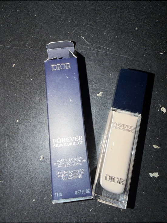 Dior Other - Dior Forever Skin Correct Cream Concealer - Navy Blue Cap, Beige Bottle